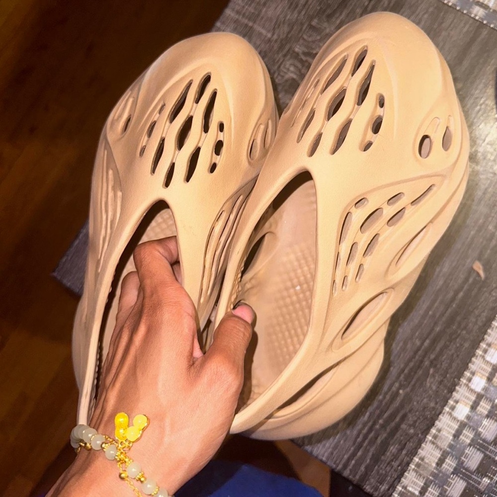 Yeezy foam runners